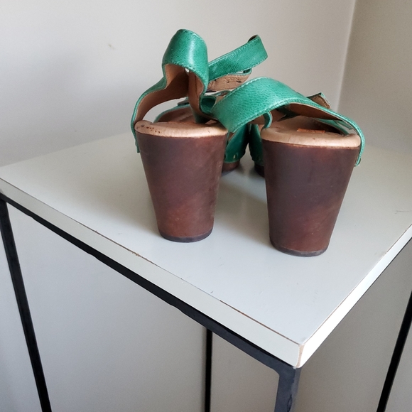 Mizz Mooz All Leather platform heel green Leather sandal size 7.5 - Picture 4 of 5